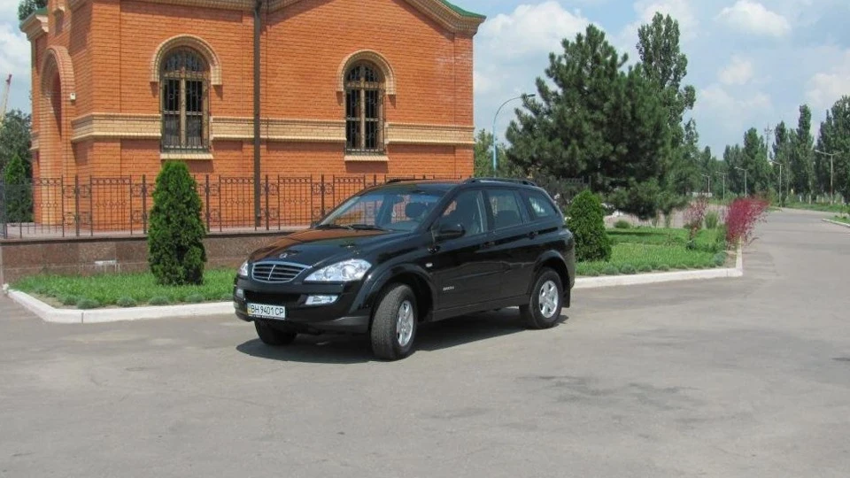 SsangYong Kyron black, 2.0 turbo, AT.