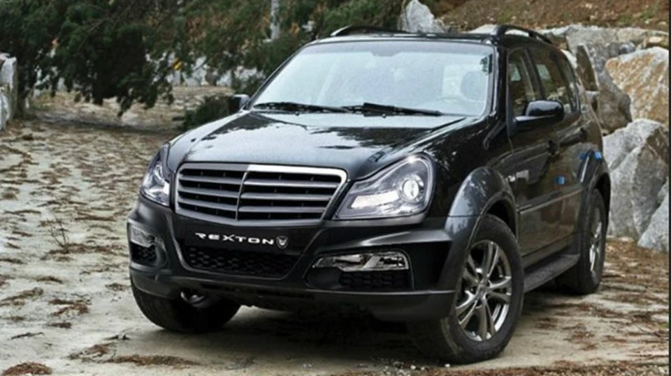 SsangYong Rexton чорний