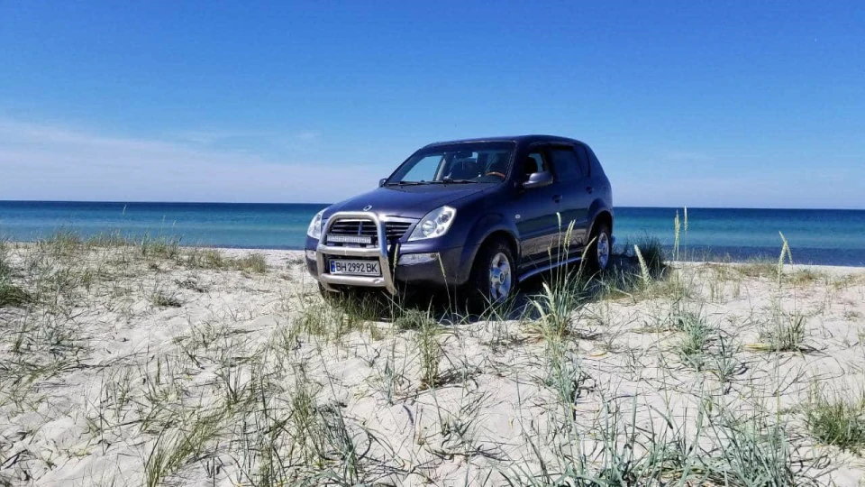 SsangYong Rexton дуже сірий 3