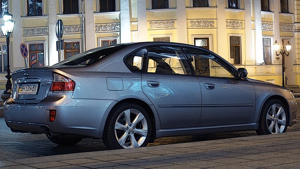 Subaru B4 2.0 , Steel Silver Metal 4