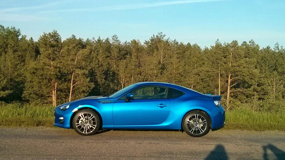 Subaru BRZ Blue mica 4