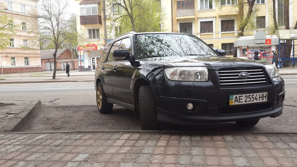 Subaru Forester 2.0 MT 4