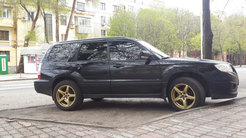 Subaru Forester 2.0 MT 5