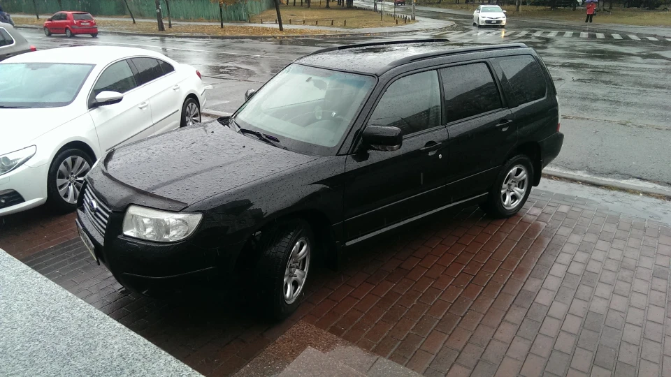Subaru Forester 2.0 MT 5