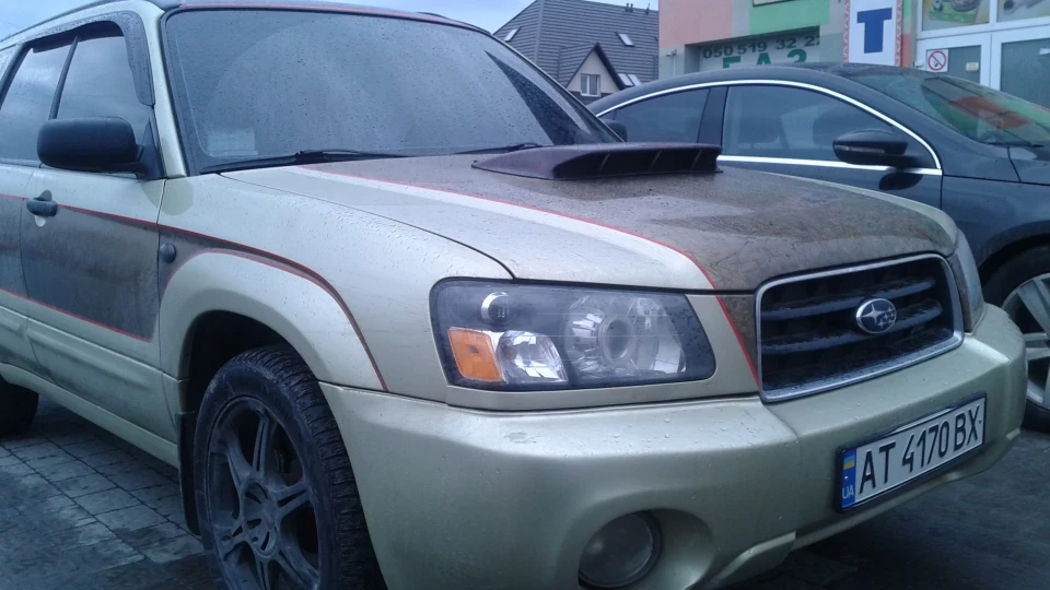 Subaru Forester 2.0 STI 5