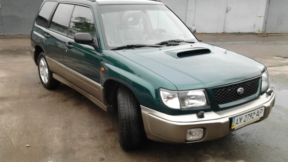 Subaru Forester 2.0 turbo four 3