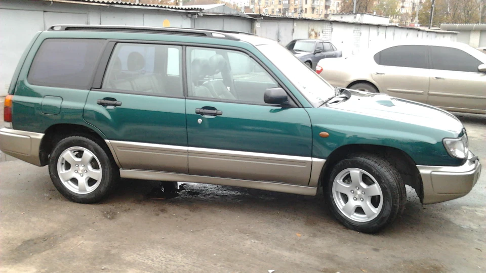 Subaru Forester 2.0 turbo four 4