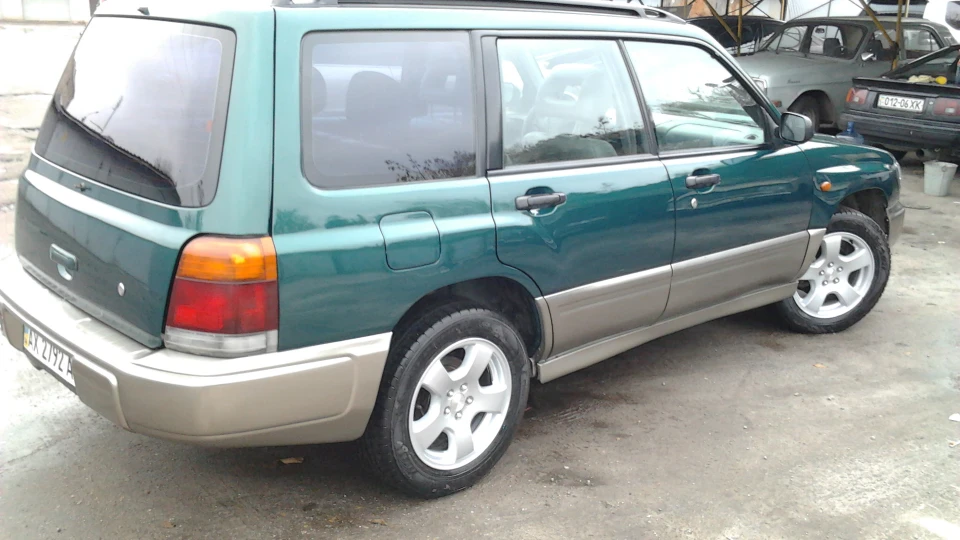 Subaru Forester 2.0 turbo four 5