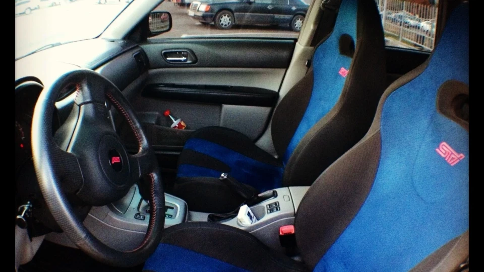 Subaru Forester スバル 2.0 turbo 4