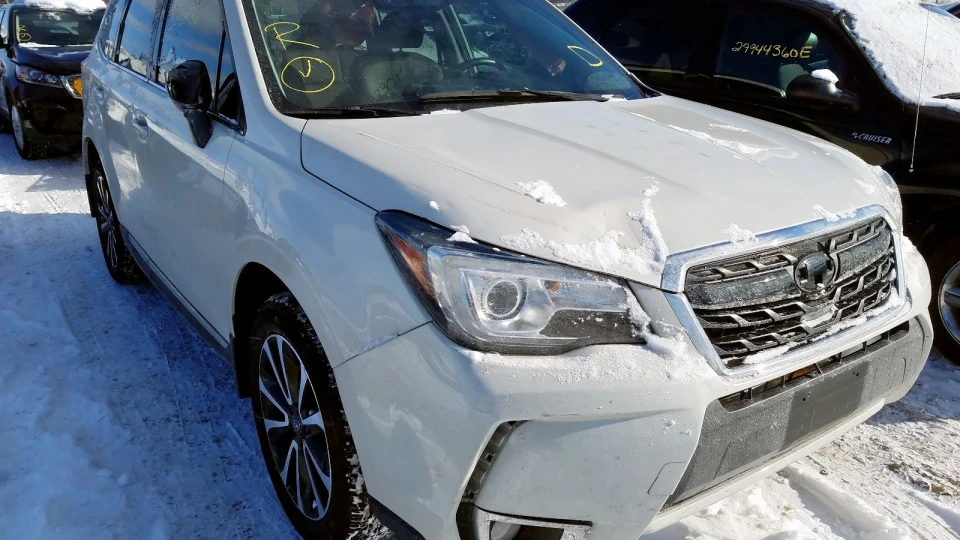 Subaru Forester 2.0 XT Touring 4