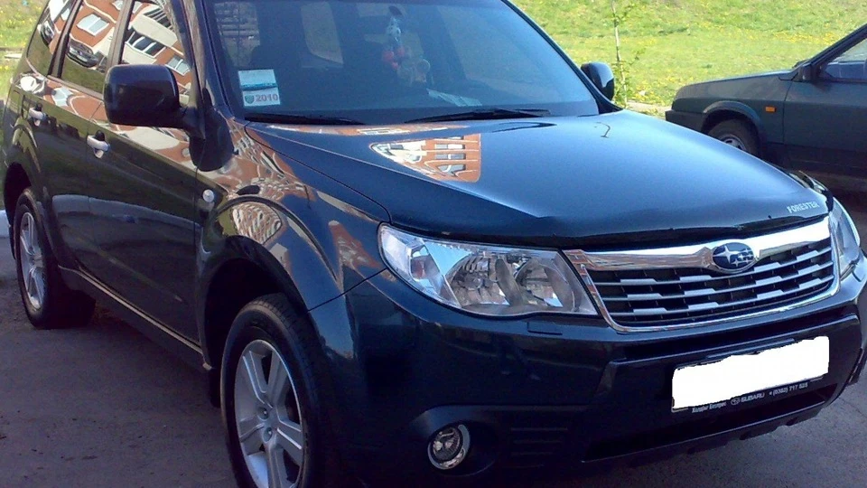 Subaru Forester 2.0, мокрий асфальт 2