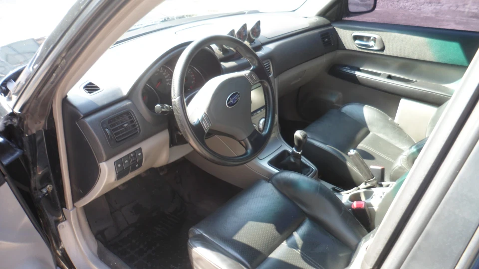 Subaru Forester 2.5 XT MT 5