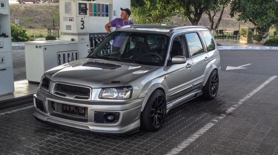 Subaru Forester 6MT DCCD inside 2