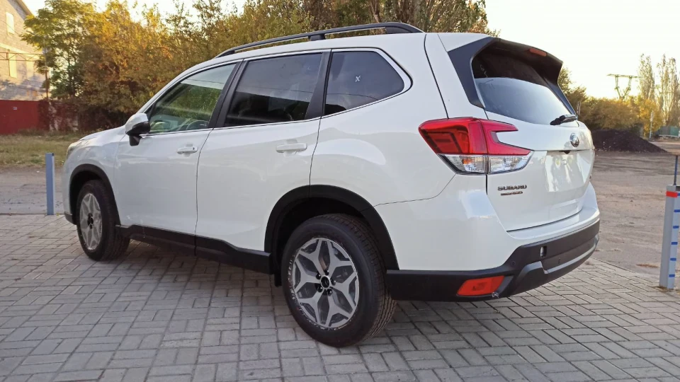 Subaru Forester Білий перламутр 3