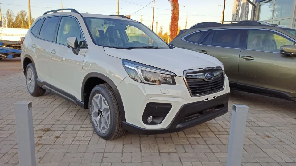 Subaru Forester Білий перламутр 4