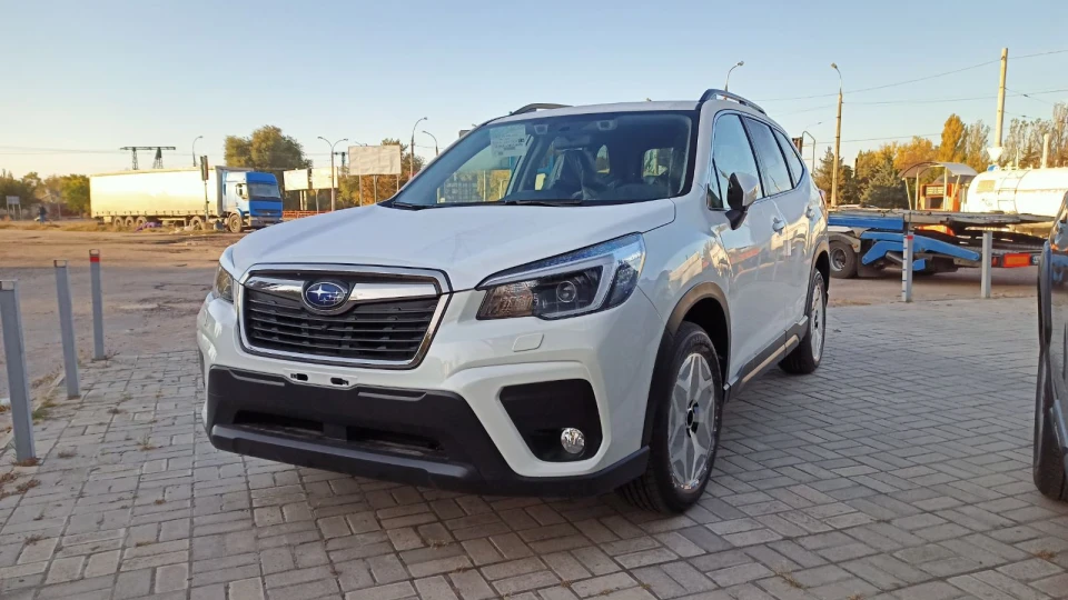 Subaru Forester Білий перламутр 5