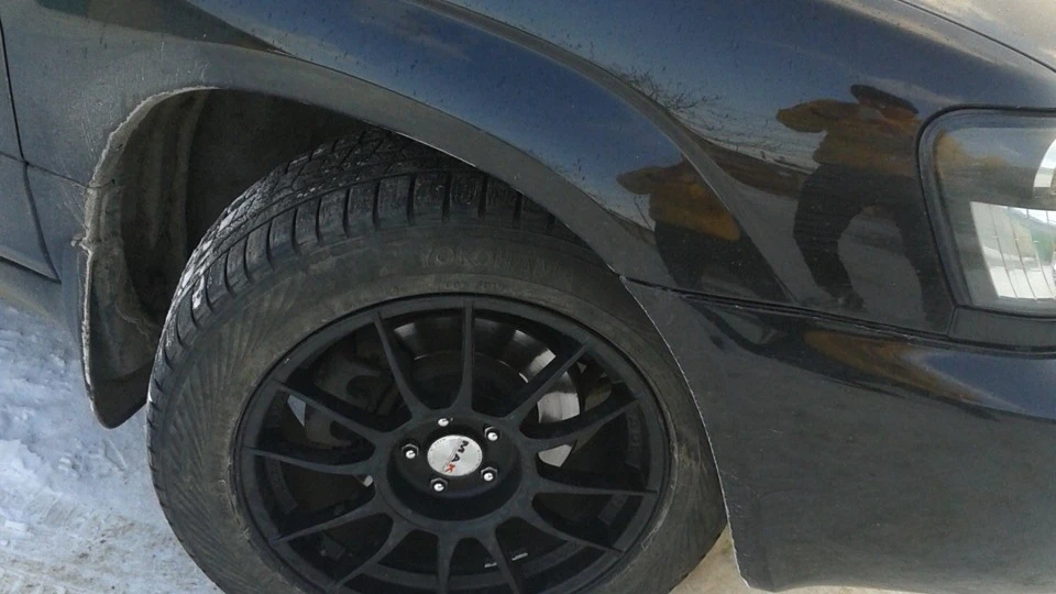 Subaru Forester Чорна 2.0ХТ 3