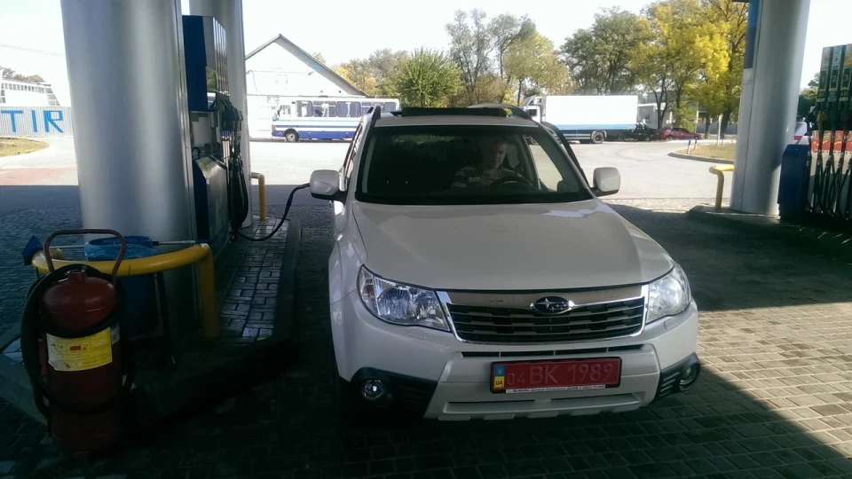 Subaru Forester двох літрова блондин 2
