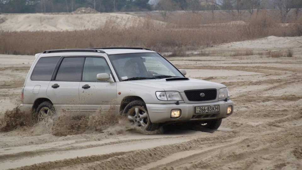 Subaru Forester S-Turbo 2.0 5