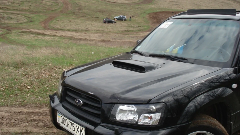 Subaru Forester TURBO..... 4