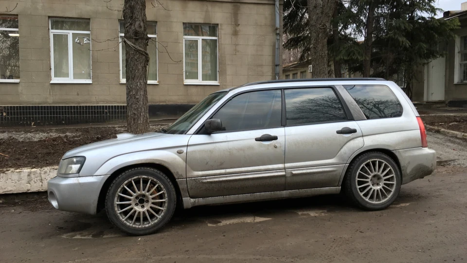 Subaru Forester вже без мухобійки 3