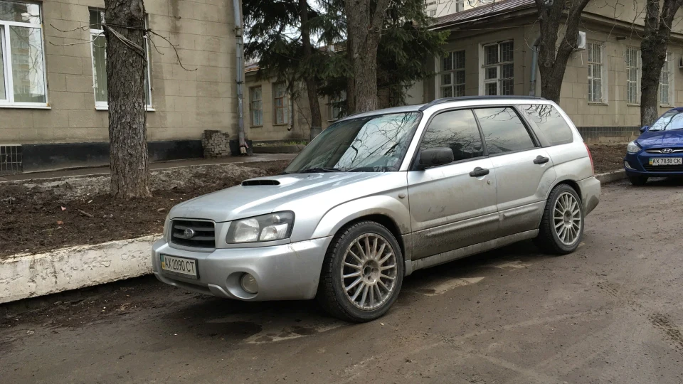 Subaru Forester вже без мухобійки 4