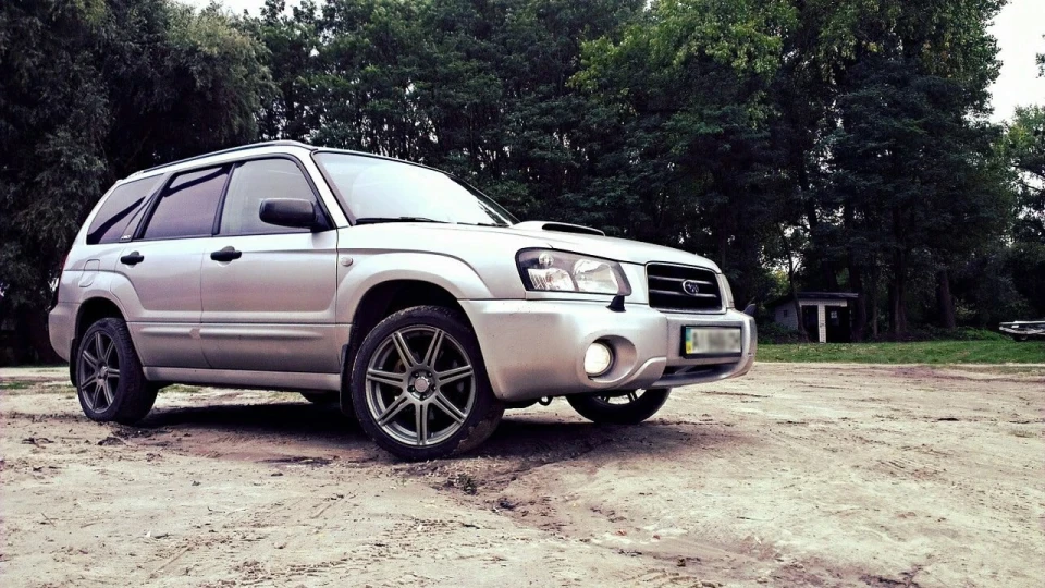 Subaru Forester 日本の神 XT 4