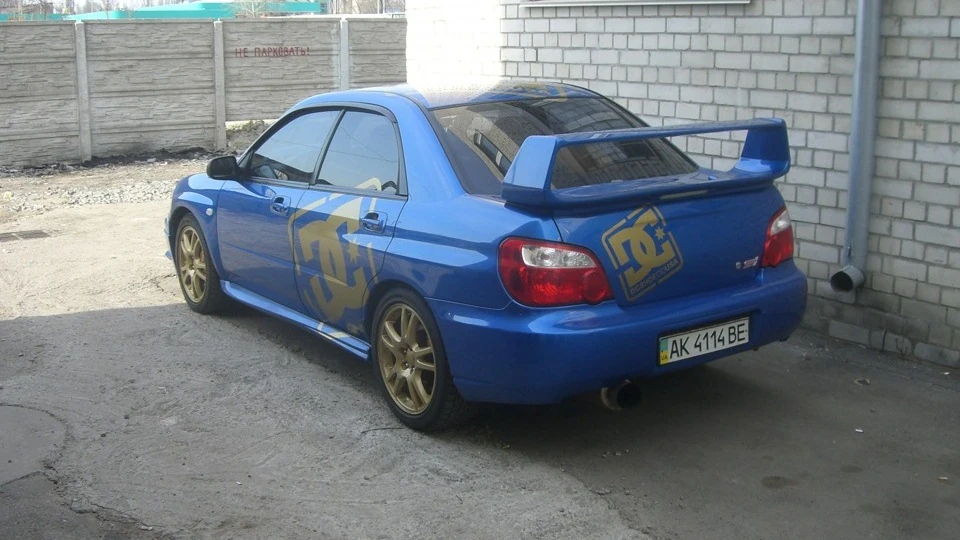 Subaru Impreza WRX STI 2.0 turbo 2