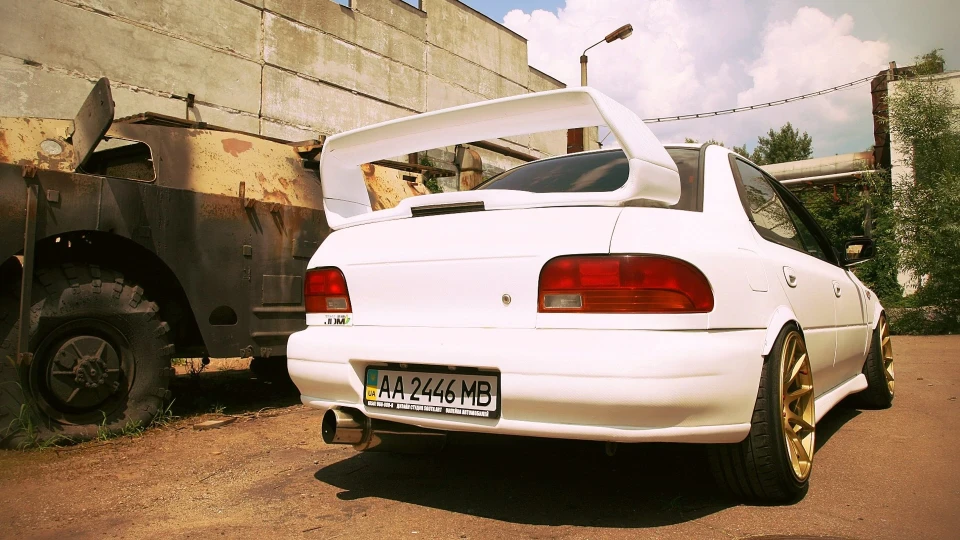 Subaru Impreza WRX GC8 Carbon Edition 2