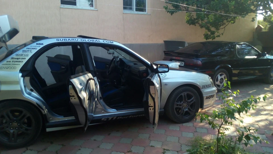 Subaru Impreza WRX Male)) 4