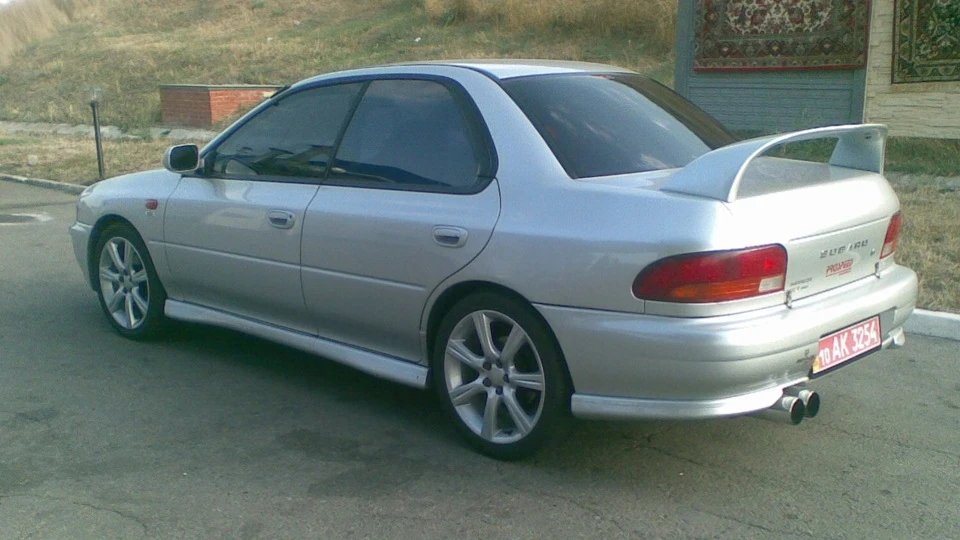 Subaru Impreza WRX silver 2.0 turbo