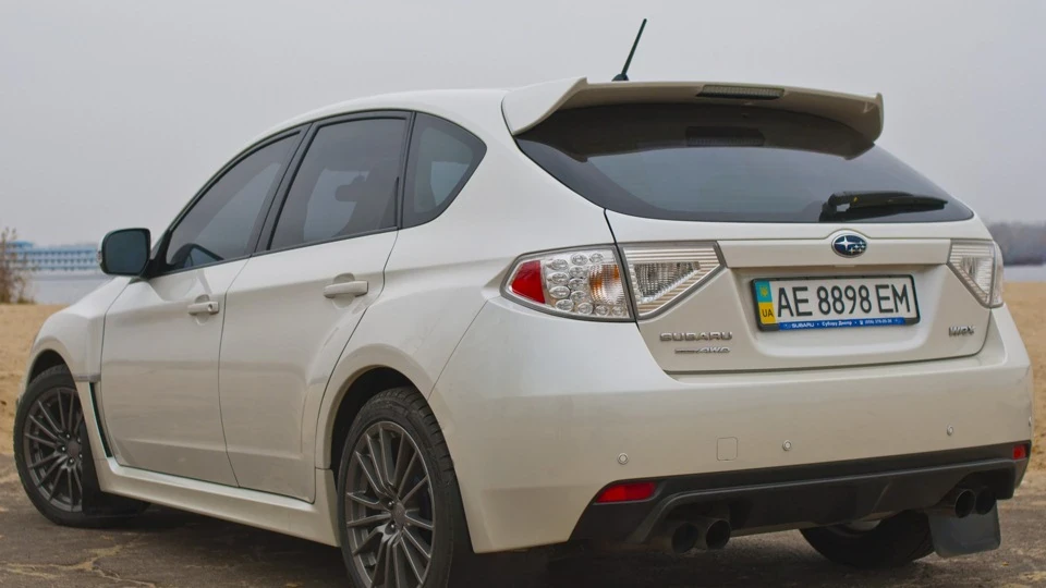 Subaru Impreza WRX White Shadow 2