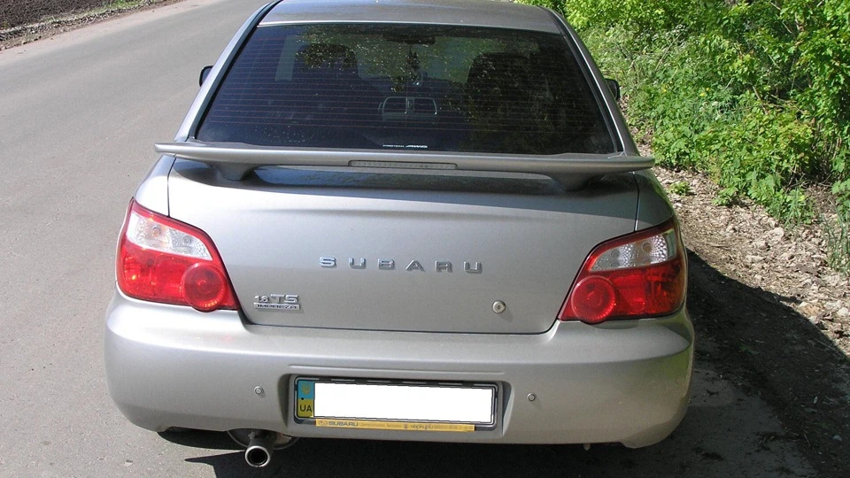 Subaru Impreza 1.6 TS 2