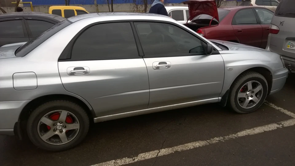 Subaru Impreza 1.6 TS 2