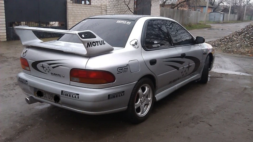 Subaru Impreza 2.0 turbo GT 2