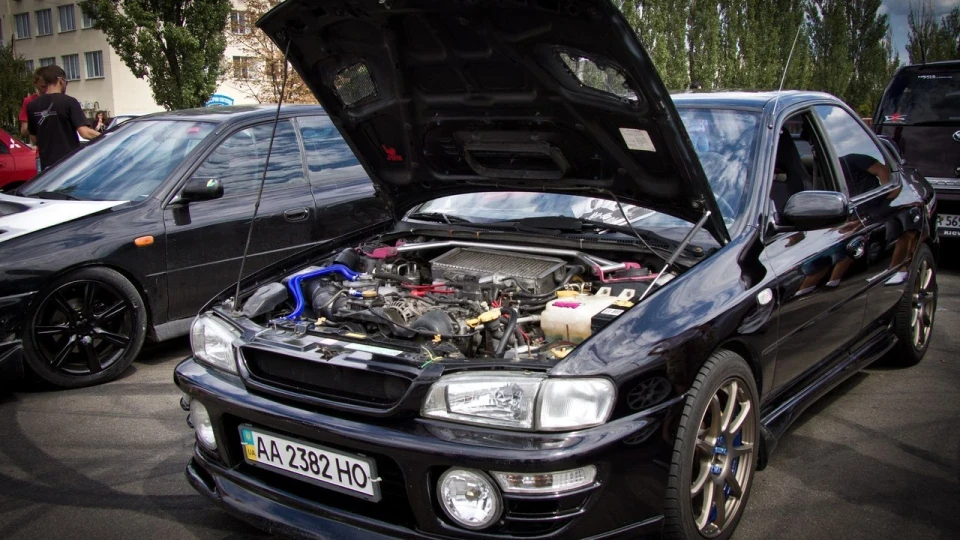Subaru Impreza GT 2.0 Turbo 2