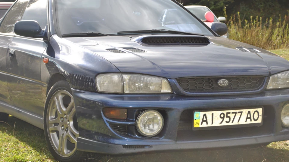 Subaru Impreza GT-555 3