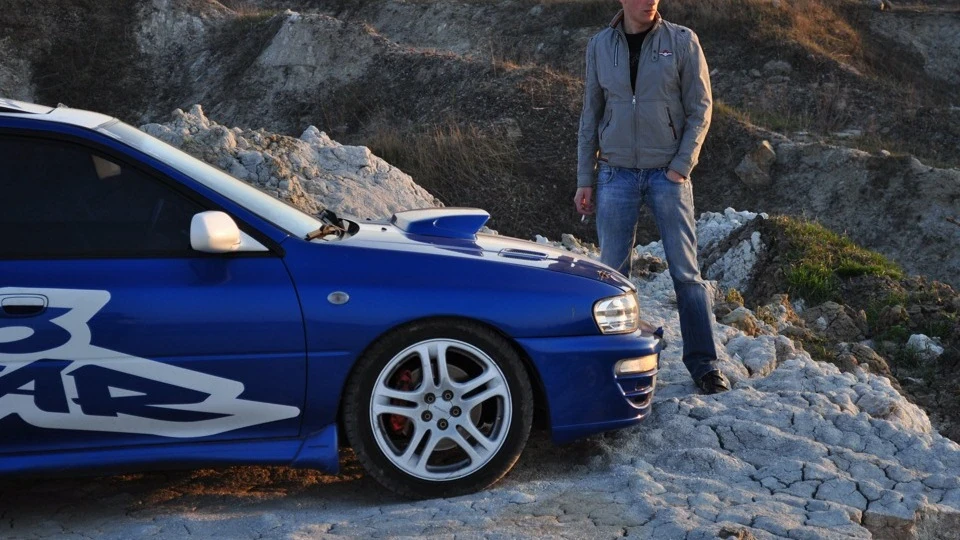 Subaru Impreza GT 4