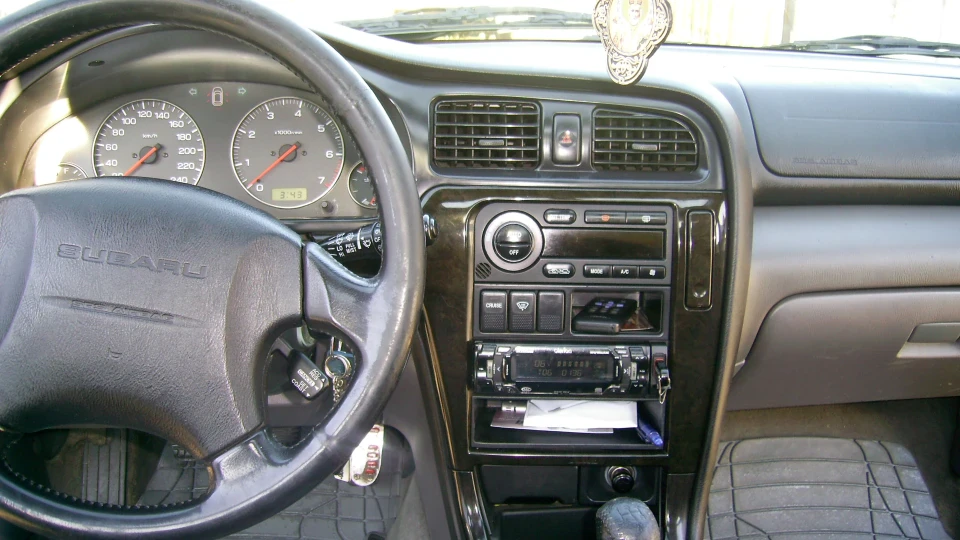 Subaru Legacy Outback 5