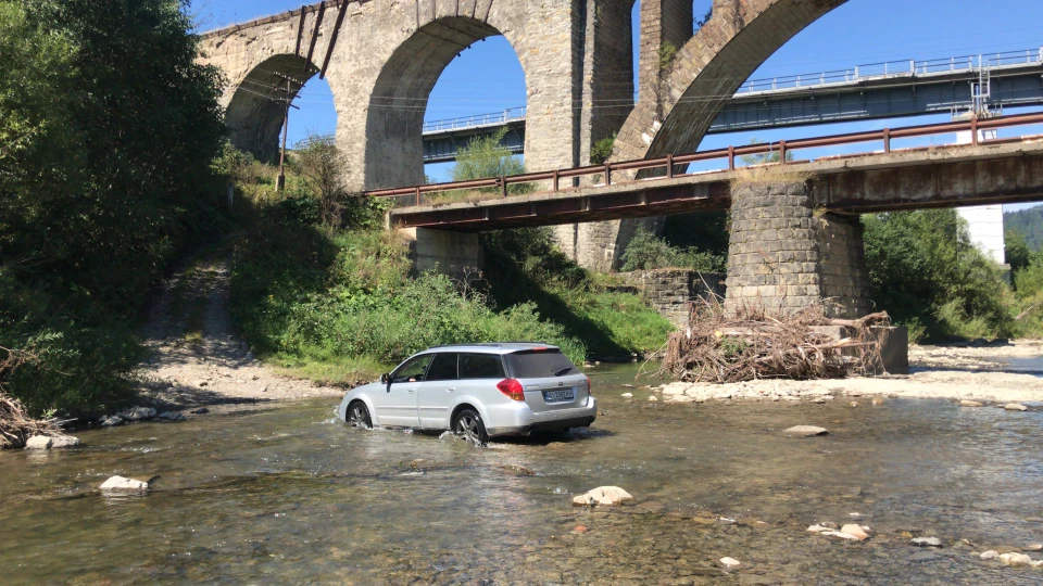 Subaru Legacy Outback 2