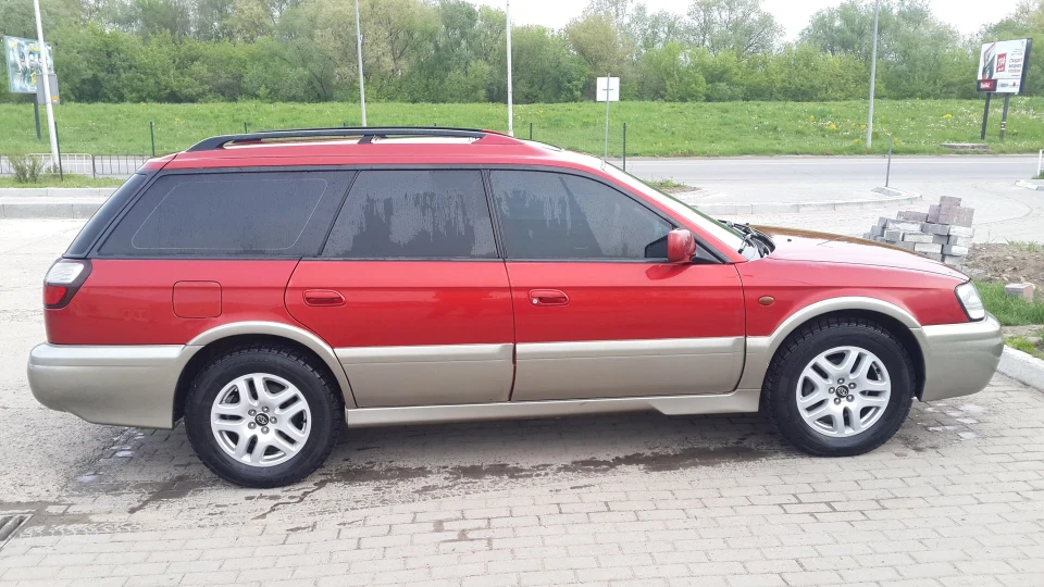 Subaru Legacy Outback Японський танк 3