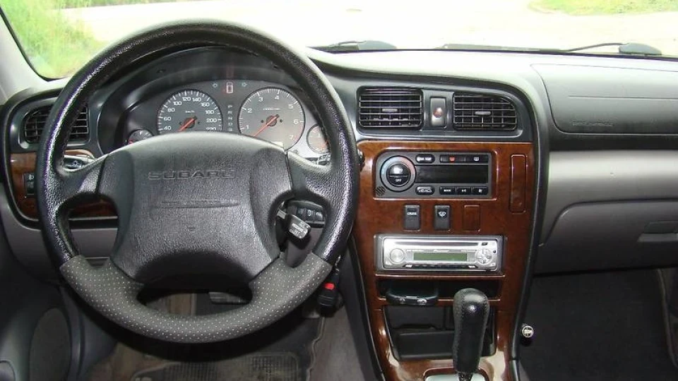 Subaru Legacy Outback Японський танк 5