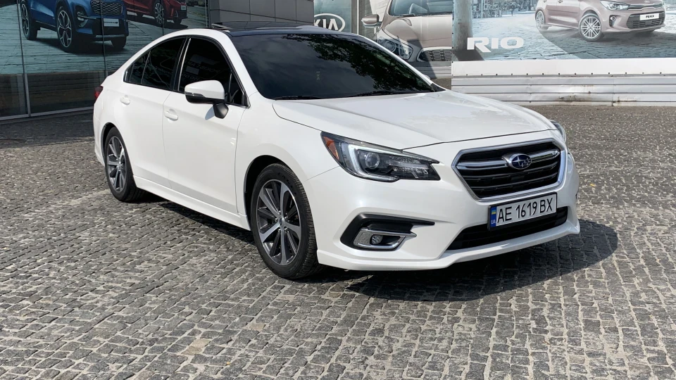 Subaru Legacy 2