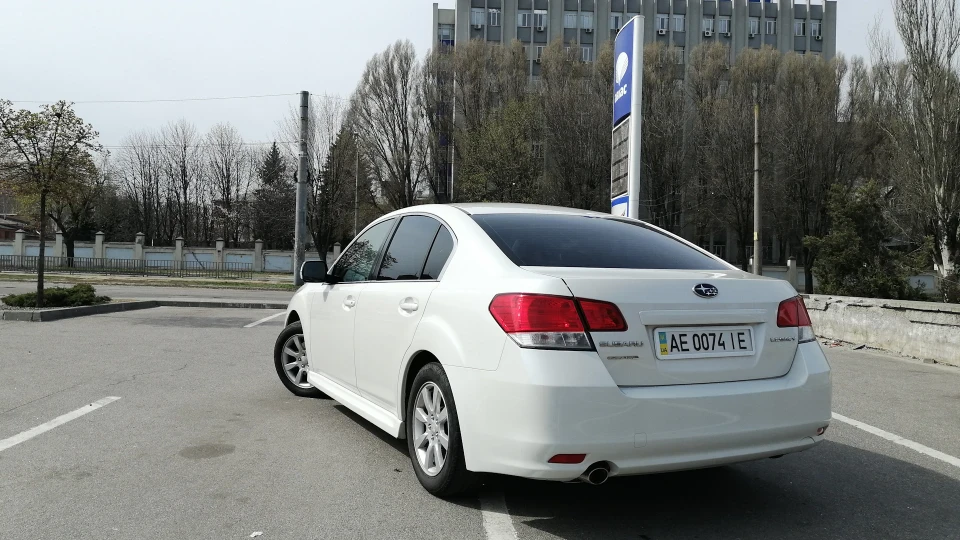 Subaru Legacy 2