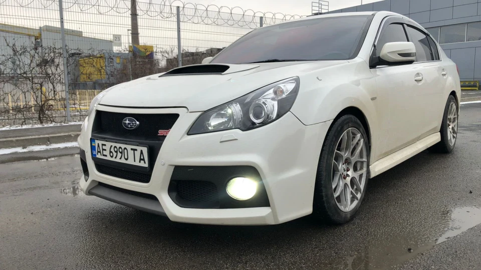 Subaru Legacy 2