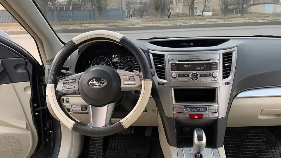 Subaru Legacy 2