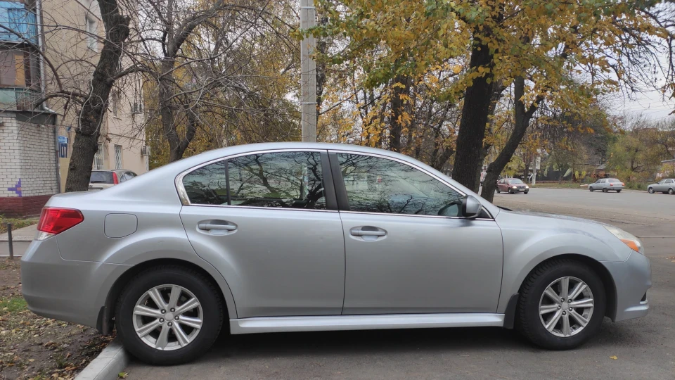 Subaru Legacy 2