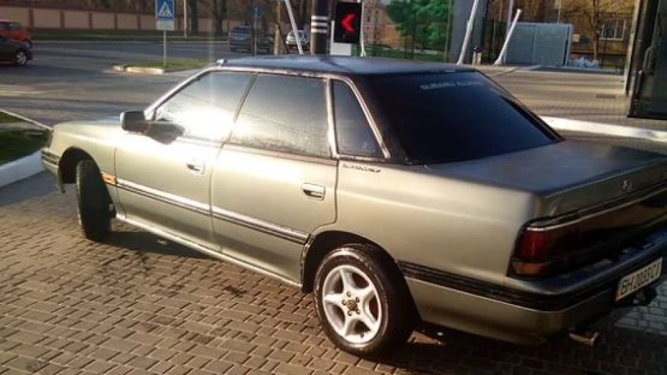 Subaru Legacy 1800 2