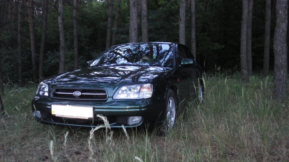 Subaru Legacy 2.0 бензин,металик,седан 3