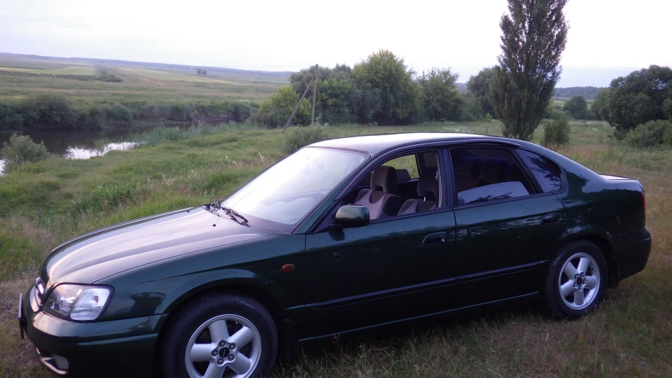 Subaru Legacy 2.0 бензин,металик,седан 5